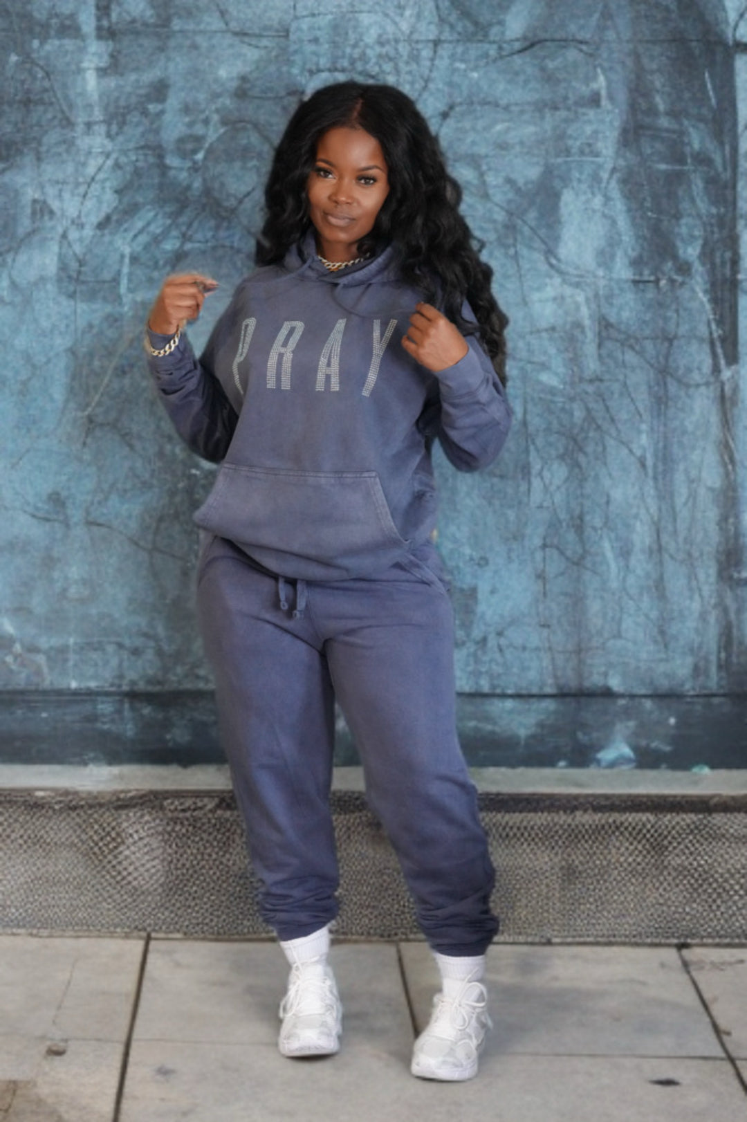 Luxury Vintage Wash Diamond (Pray) Bold Font