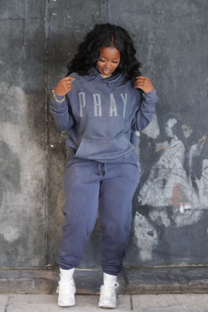 Luxury Vintage Wash Diamond (Pray) Bold Font