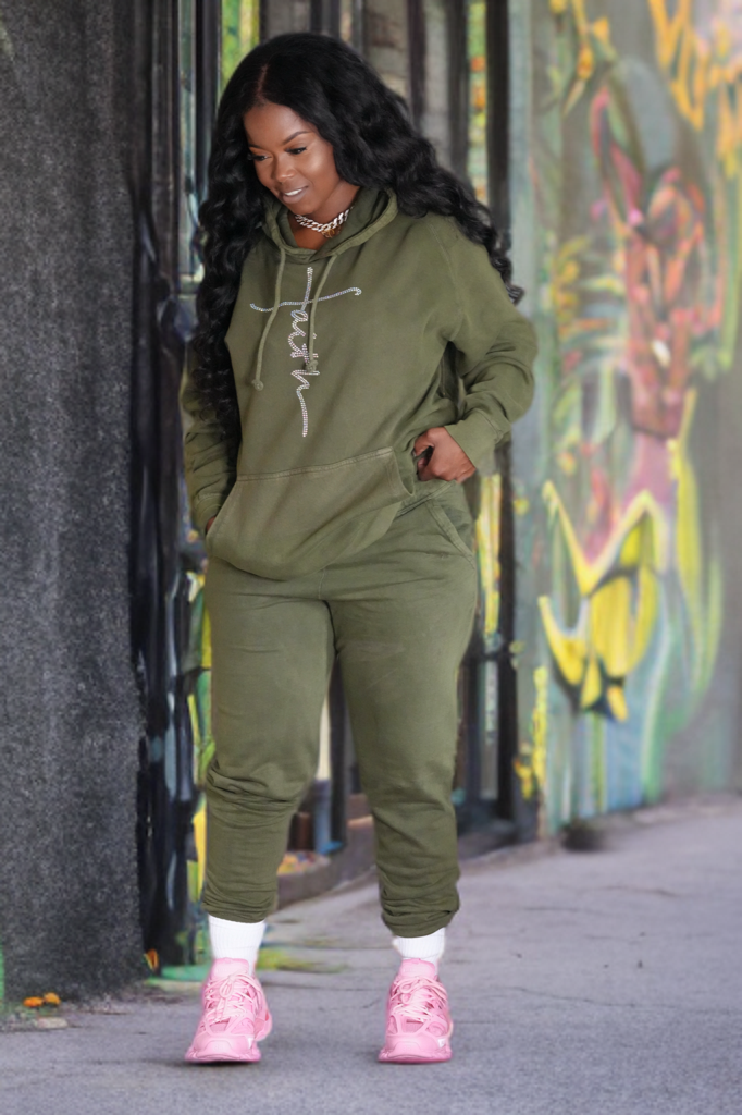 Luxury Vintage Wash Diamond (Pray) Bold Font